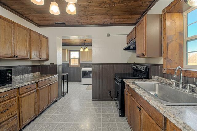 10336 Shach Creek Road, Excelsior Springs, MO 64024