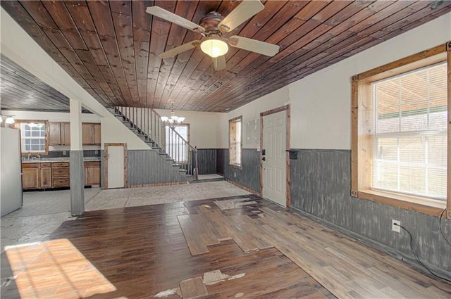 10336 Shach Creek Road, Excelsior Springs, MO 64024