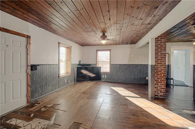 10336 Shach Creek Road, Excelsior Springs, MO 64024