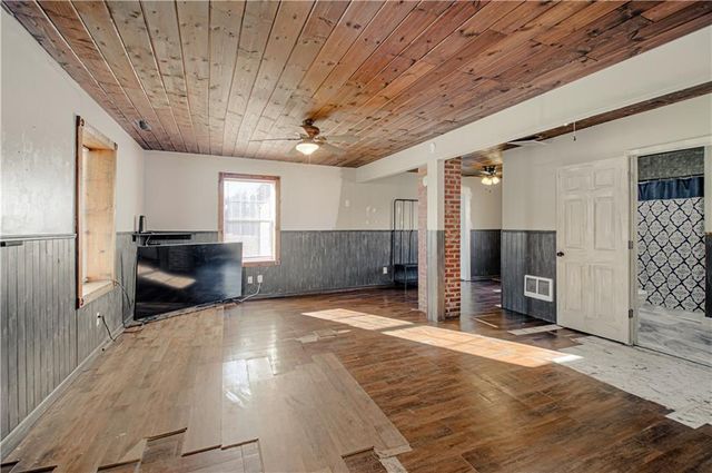 10336 Shach Creek Road, Excelsior Springs, MO 64024