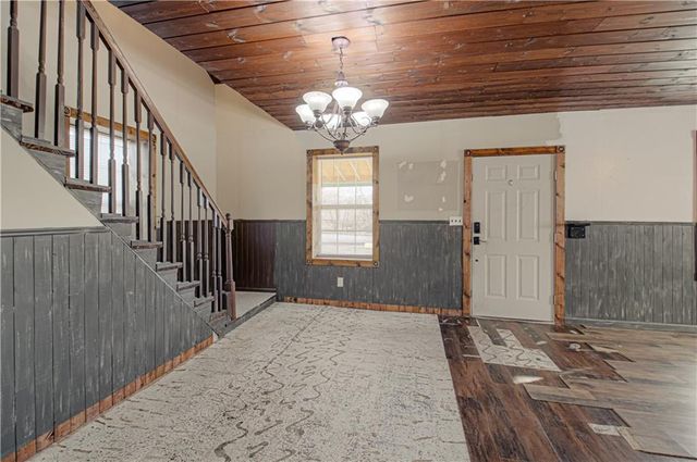 10336 Shach Creek Road, Excelsior Springs, MO 64024