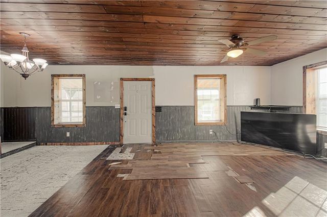 10336 Shach Creek Road, Excelsior Springs, MO 64024