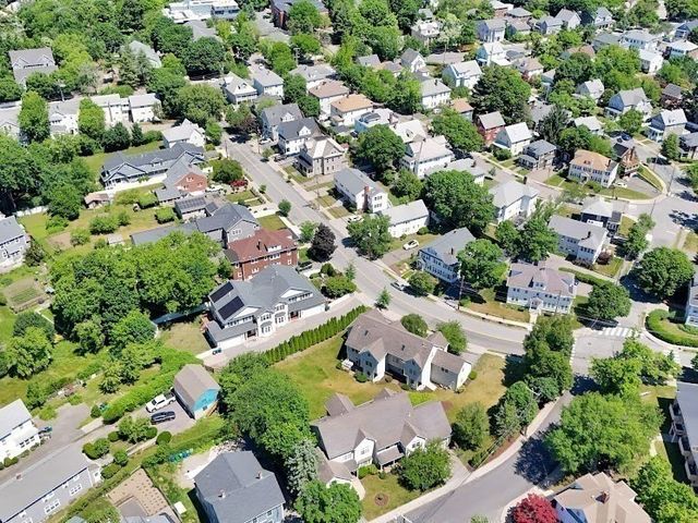 13 Green St _, Newton, MA 02458