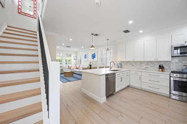 331 October Street, Palm Beach Gardens, FL 33410