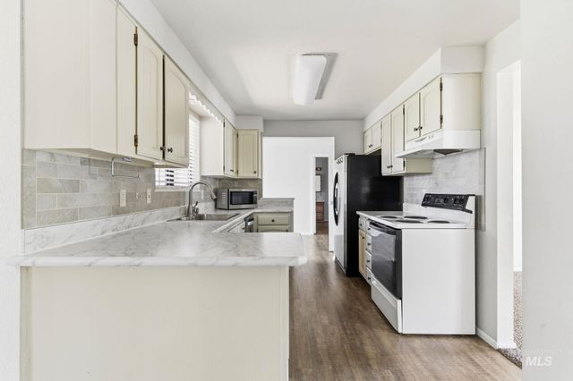 3911 S Constitution Way, Boise, ID 83706