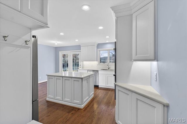 562 Gederson Lane, St Louis, MO 63122