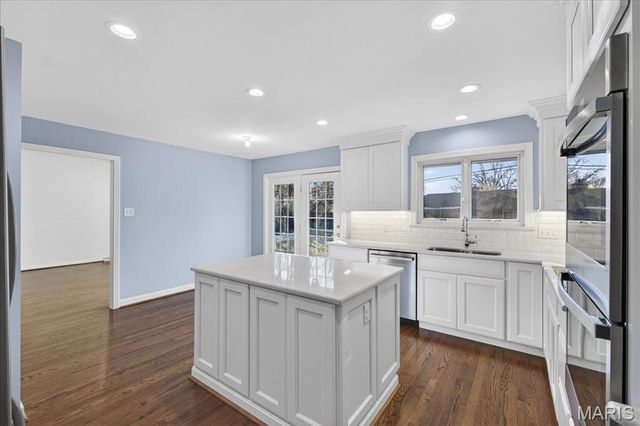 562 Gederson Lane, St Louis, MO 63122