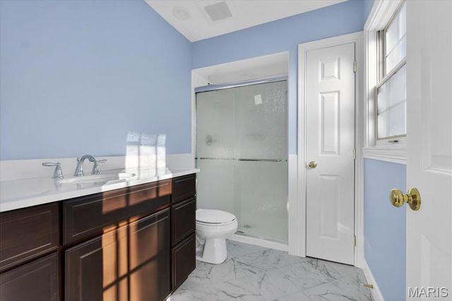 562 Gederson Lane, St Louis, MO 63122