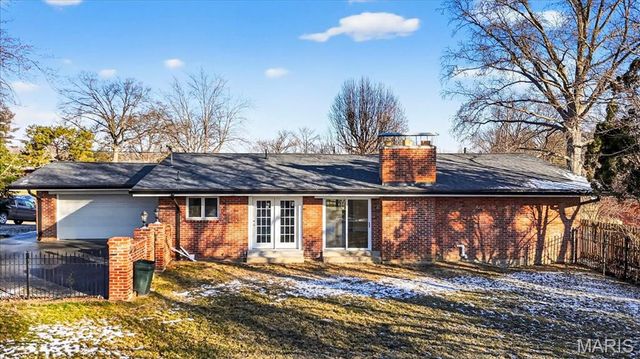 562 Gederson Lane, St Louis, MO 63122