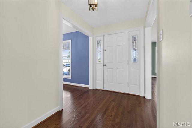 562 Gederson Lane, St Louis, MO 63122