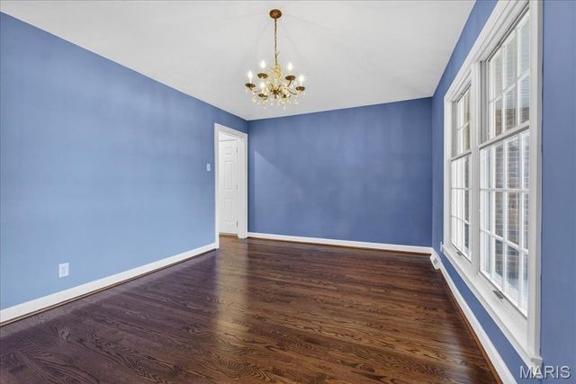 562 Gederson Lane, St Louis, MO 63122