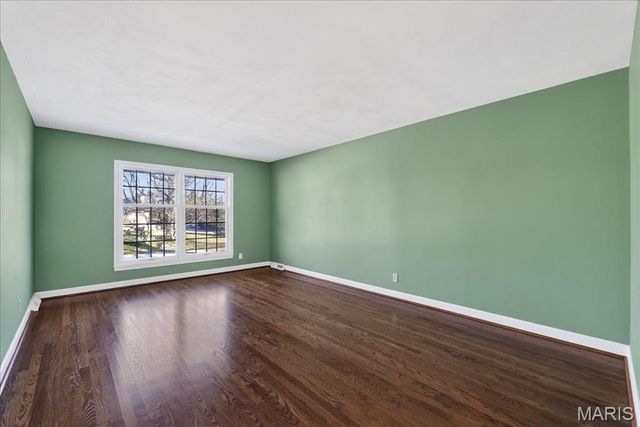 562 Gederson Lane, St Louis, MO 63122