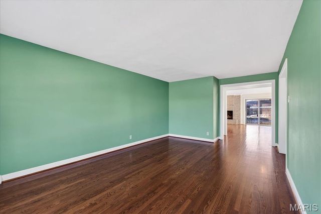 562 Gederson Lane, St Louis, MO 63122