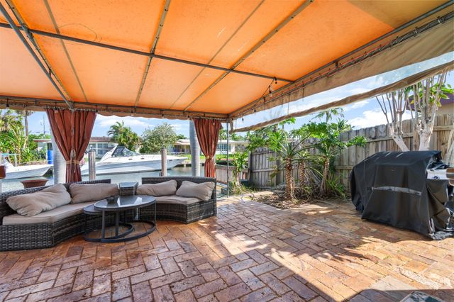 101 SE 14th Street, Pompano Beach, FL 33060