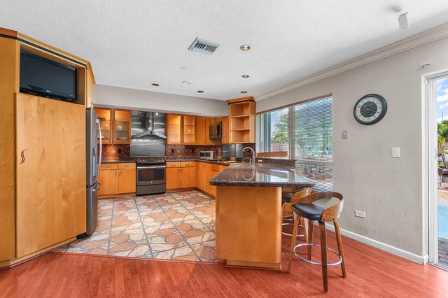 101 SE 14th Street, Pompano Beach, FL 33060