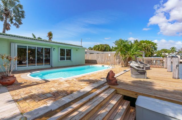 101 SE 14th Street, Pompano Beach, FL 33060