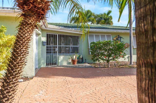 101 SE 14th Street, Pompano Beach, FL 33060