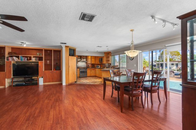 101 SE 14th Street, Pompano Beach, FL 33060