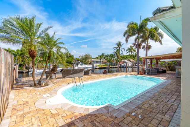 101 SE 14th Street, Pompano Beach, FL 33060