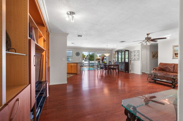 101 SE 14th Street, Pompano Beach, FL 33060