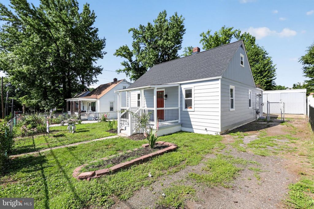 1911 ARCADIA AVE, Capitol Heights, MD 20743