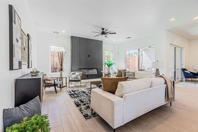 4319 Sylvester Street, Dallas, TX 75219