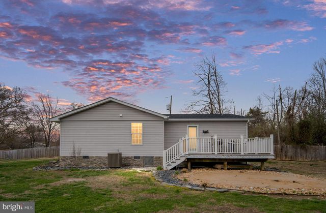 371 GREENBANK RD, Fredericksburg, VA 22406