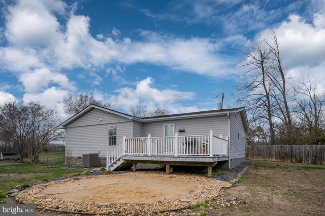 371 GREENBANK RD, Fredericksburg, VA 22406