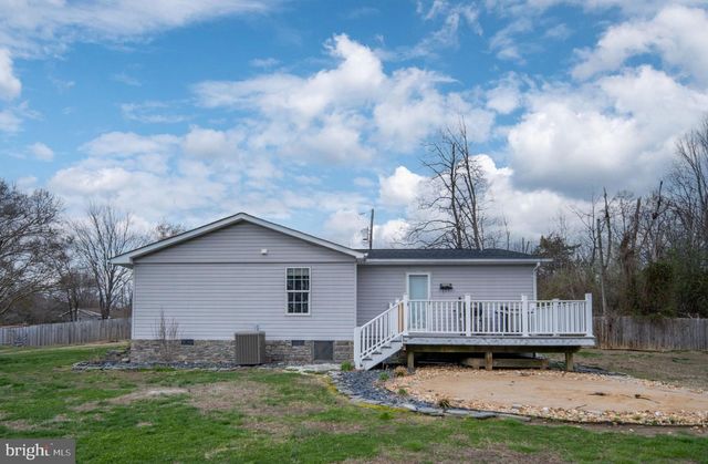 371 GREENBANK RD, Fredericksburg, VA 22406