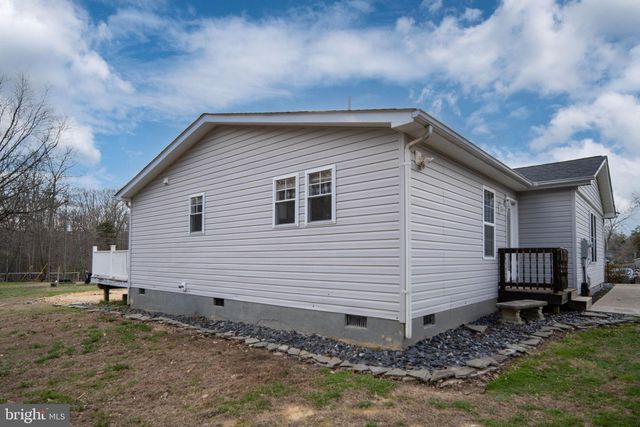 371 GREENBANK RD, Fredericksburg, VA 22406