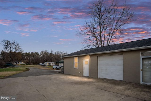 371 GREENBANK RD, Fredericksburg, VA 22406