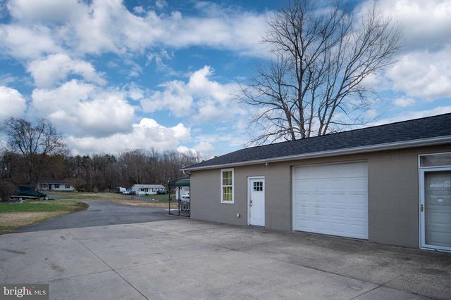 371 GREENBANK RD, Fredericksburg, VA 22406