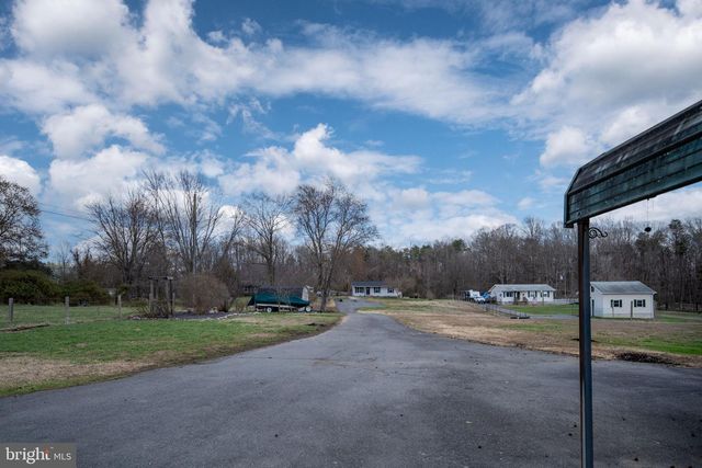 371 GREENBANK RD, Fredericksburg, VA 22406