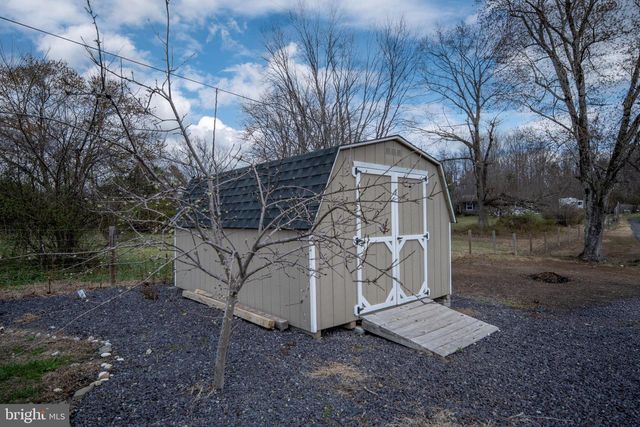 371 GREENBANK RD, Fredericksburg, VA 22406