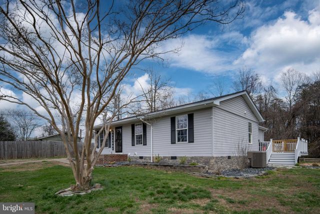 371 GREENBANK RD, Fredericksburg, VA 22406