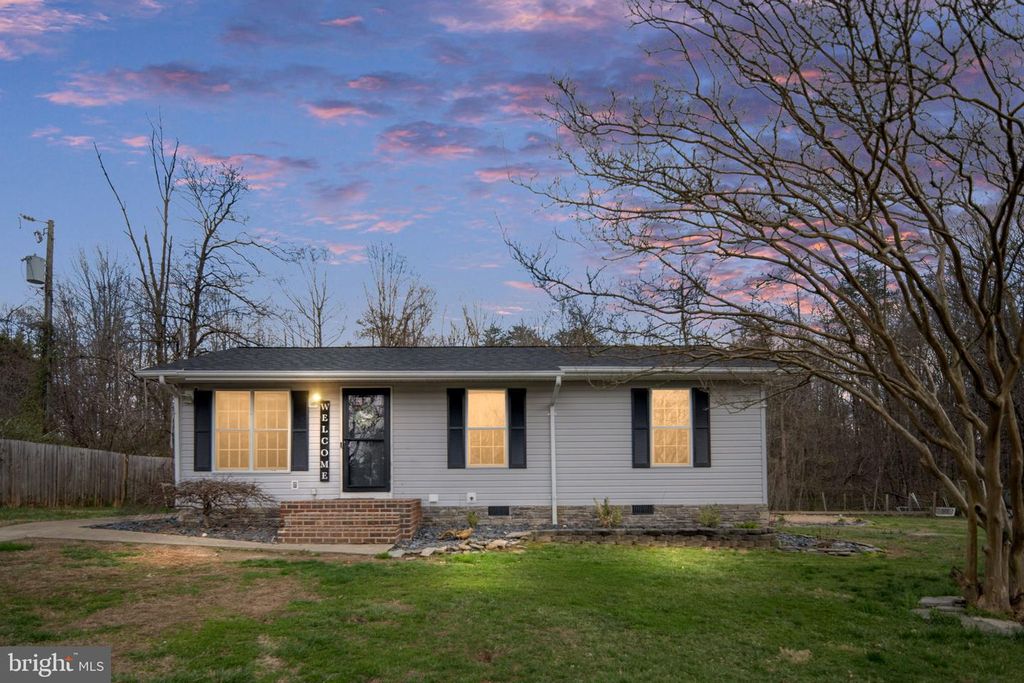 371 GREENBANK RD, Fredericksburg, VA 22406