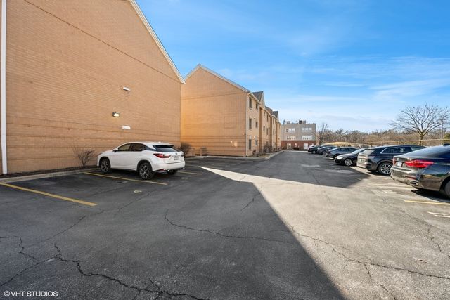 8710 W Evelyn Lane 204, Chicago, IL 60656