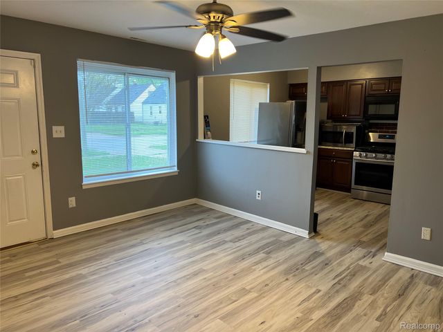 3944 S Gulley Road, Dearborn Heights, MI 48125