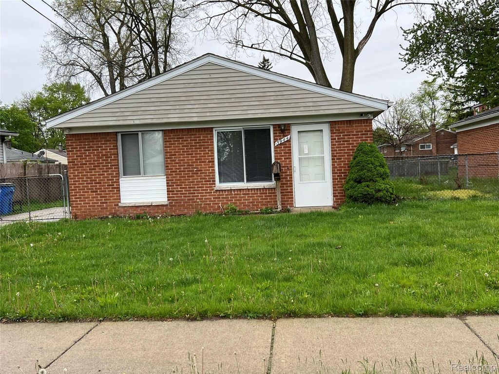3944 S Gulley Road, Dearborn Heights, MI 48125
