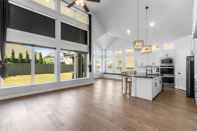 3909 Switchgrass Grove, Venus, TX 76084