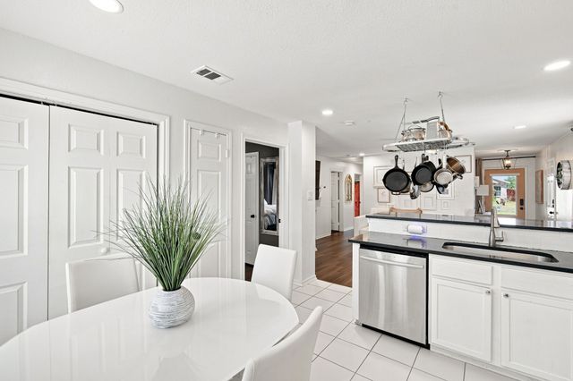 1910 Mcbroom Street, Dallas, TX 75212