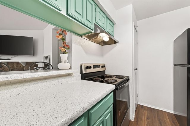 6001 Reims Road 908, Houston, TX 77036