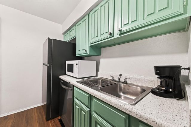 6001 Reims Road 908, Houston, TX 77036