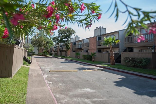 6001 Reims Road 908, Houston, TX 77036