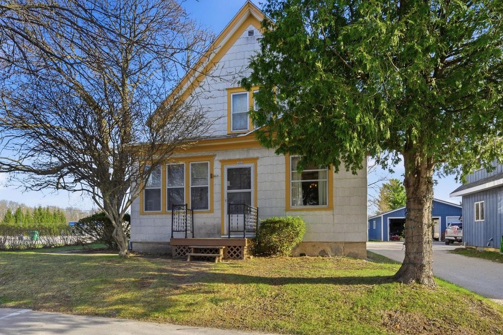 464 E Rhine STREET, Elkhart Lake, WI 53020