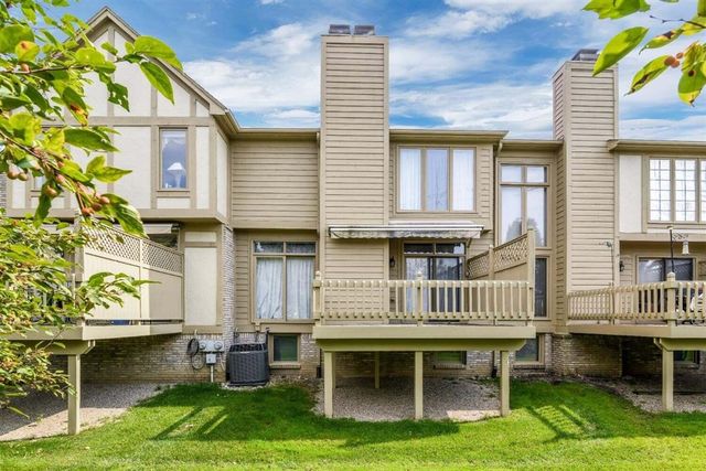 2702 Maitland Drive, Ann Arbor, MI 48105