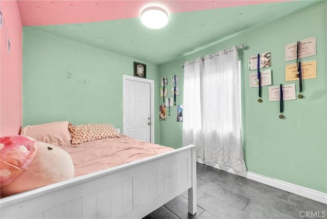 2355 Stonybrook Way, Perris, CA 92571