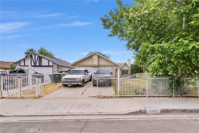 2355 Stonybrook Way, Perris, CA 92571