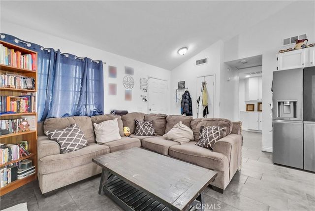 2355 Stonybrook Way, Perris, CA 92571