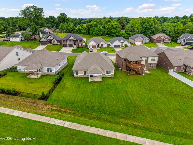 7911 Cultivator Ct, Louisville, KY 40291